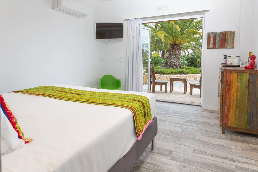 Ibizazen Hotel Санта Еулалия дел Рио Екстериор снимка
